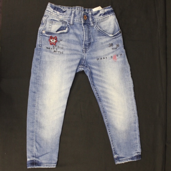Skull and Cross Bone Jeans - Picture 4 of 8